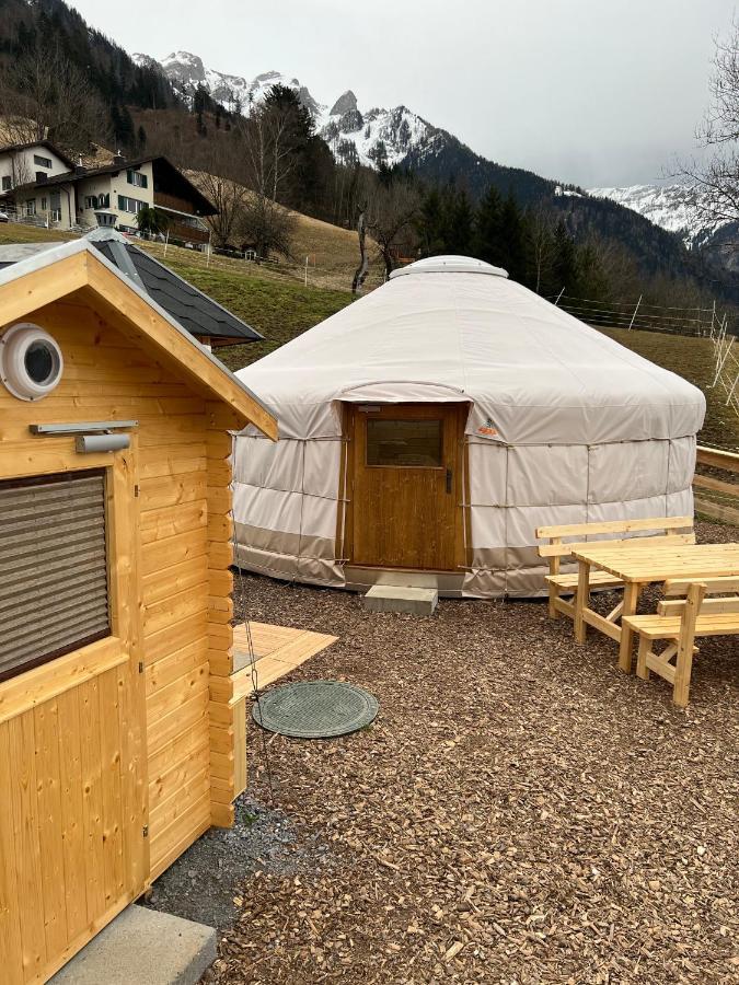 Jurte Beim Lama- & Alpakahof Triesenberg Otel Dış mekan fotoğraf